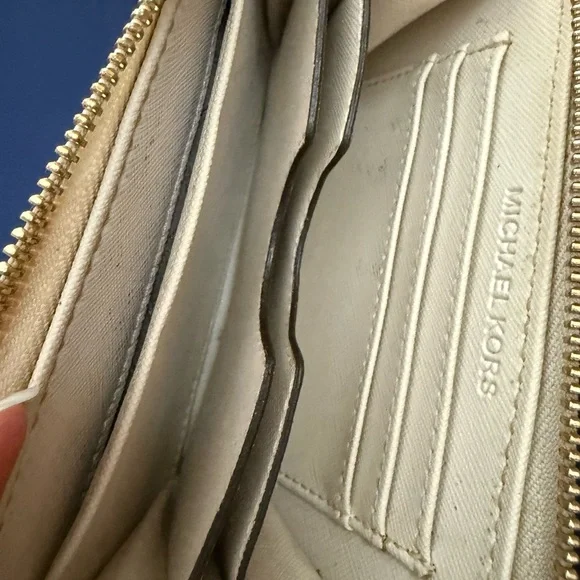 MK Mini Wristlet or Wallet w/strap - Picture 6 of 7